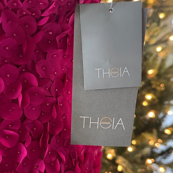 NWT Theia Fuchsia Textured Midi Dress SZ 8 Pit2pit 19” length 40” - Picture 6 of 11